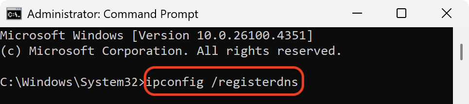命令提示符與 ipconfig /registerdns 命令。如何在 Windows 上清除 DNS 快取
